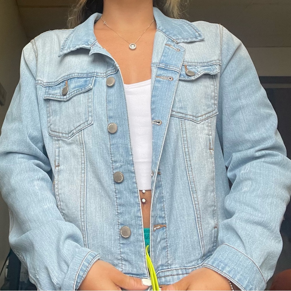 Women’s Jean Jacket